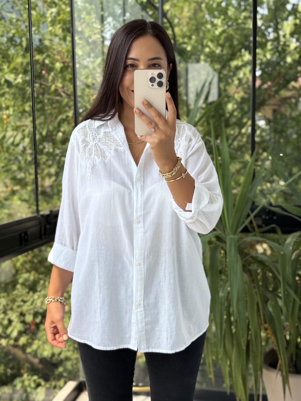 Omzu File Çiçekli Pamuklu Gömlek Beyaz