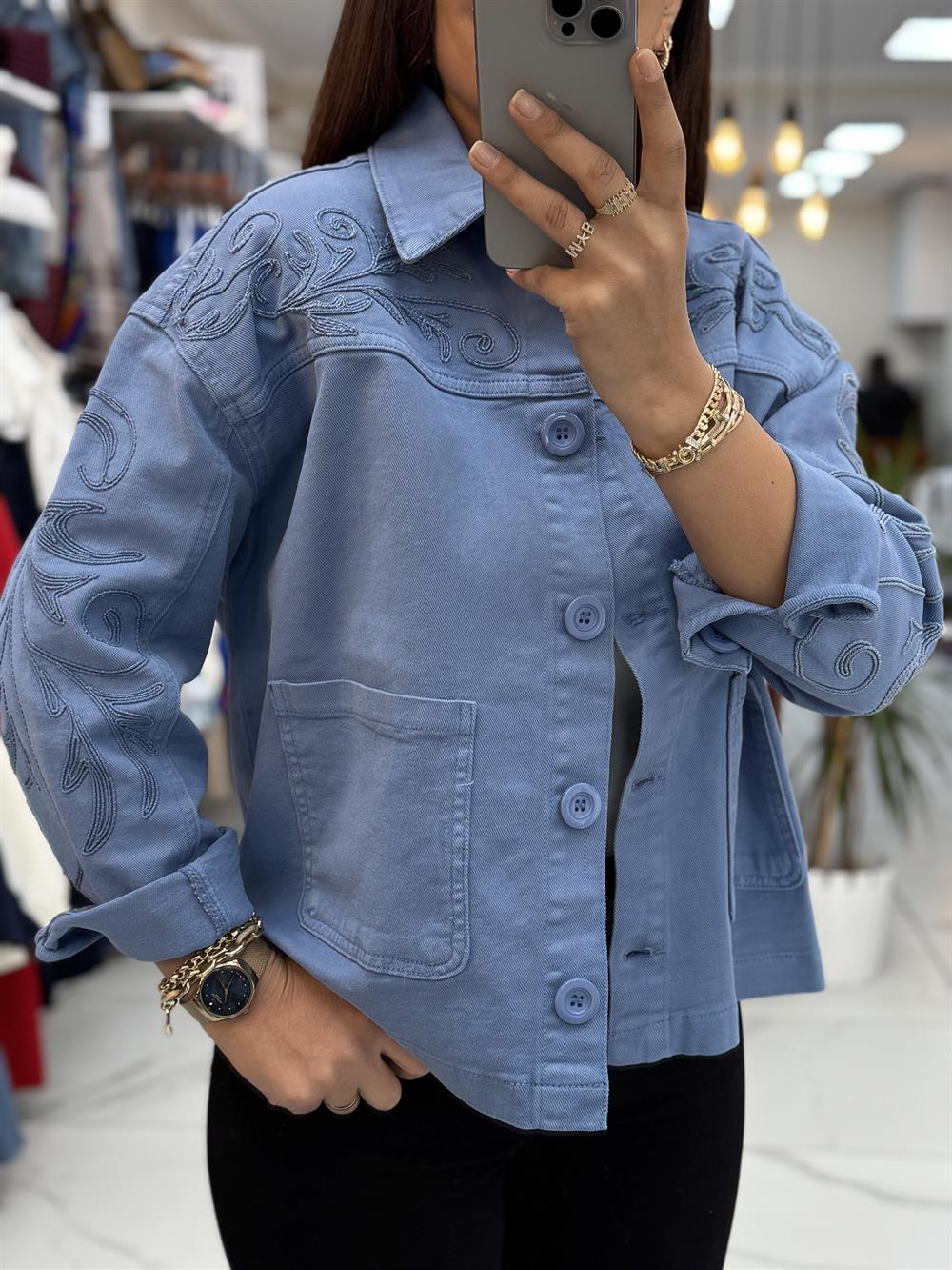 Omzu Nakışlı Gabardin Ceket Mavi