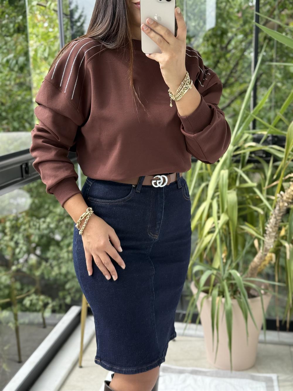 Omzu Sıra Taşlı Sweatshirt Kahve