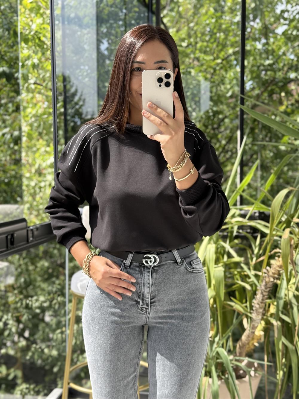 Omzu Sıra Taşlı Sweatshirt Siyah