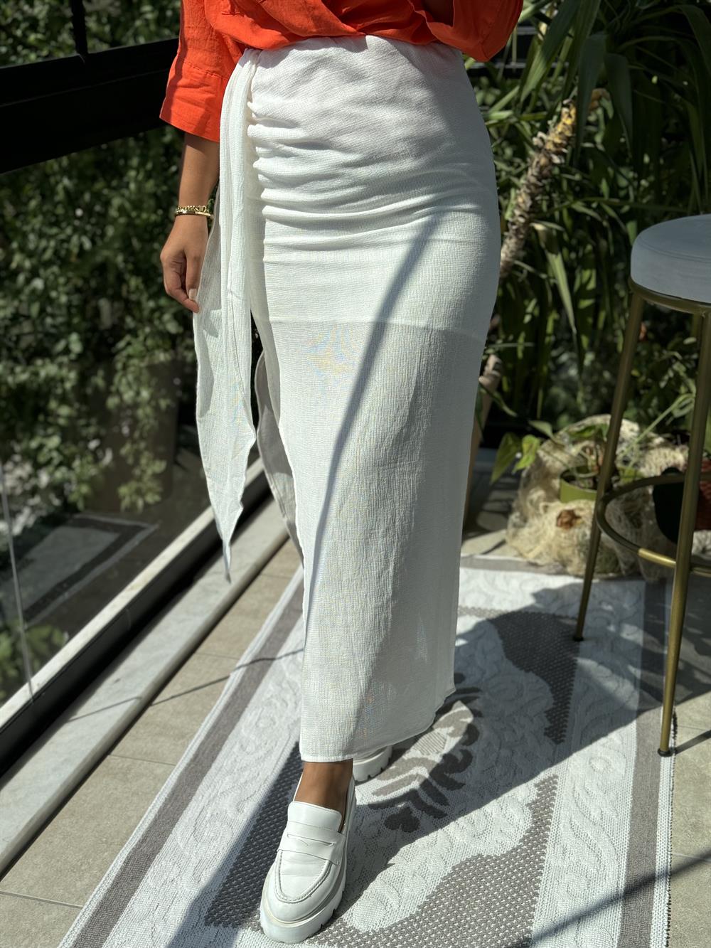 Önü Bağlamalı Etek Beyaz