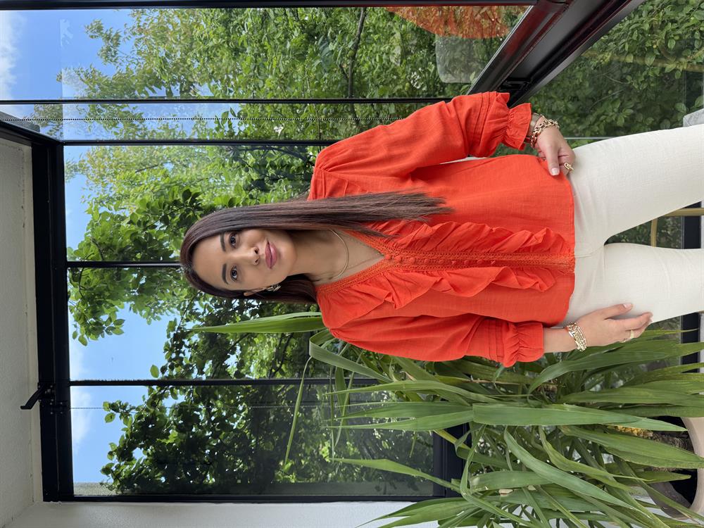 Önü Fırfırlı Bluz Gömlek Nar Çiçeği