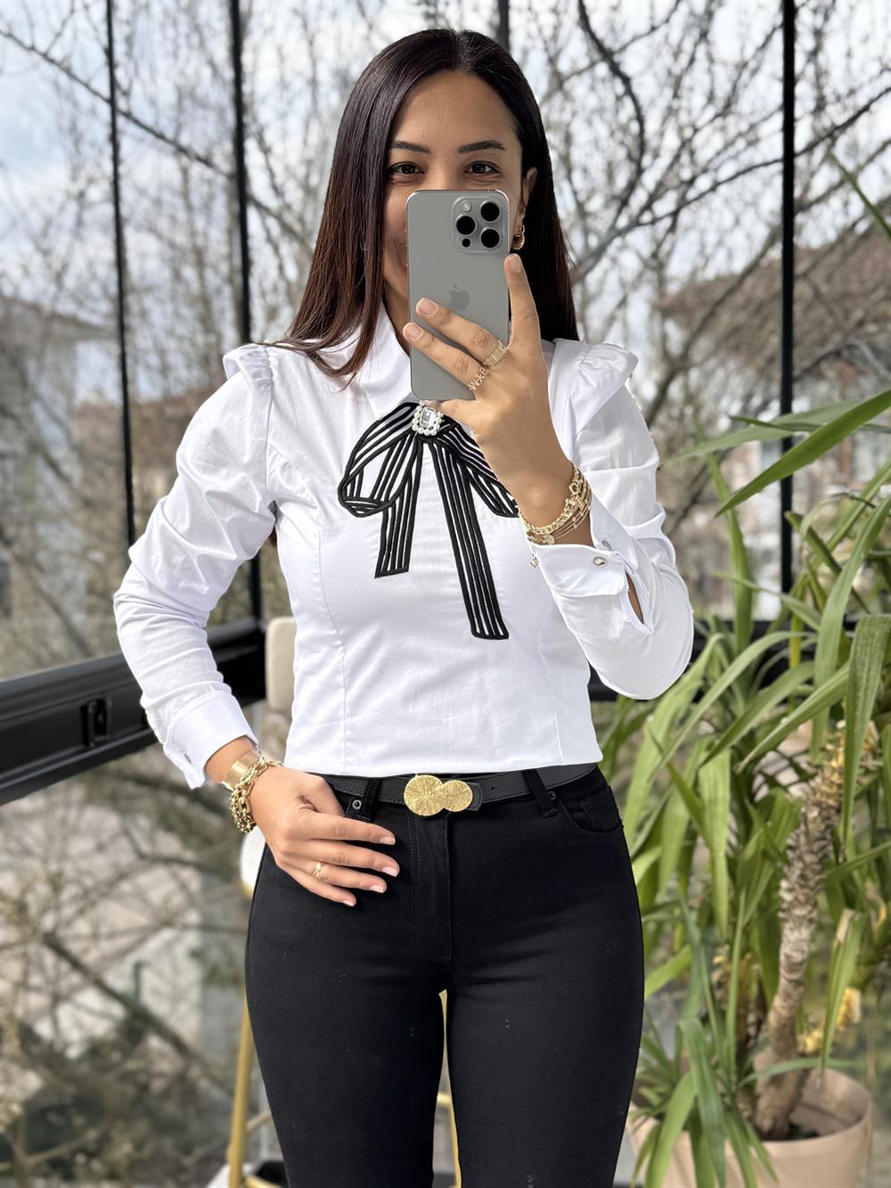 Önü Nakışlı Arkası Fermuarlı Gömlek Beyaz