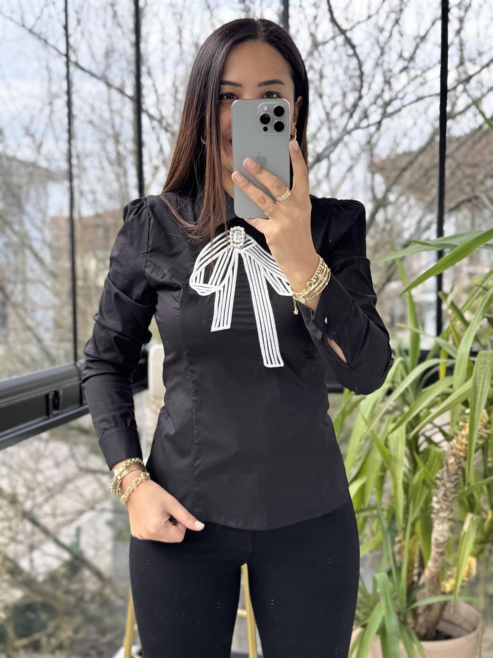 Önü Nakışlı Arkası Fermuarlı Gömlek Siyah