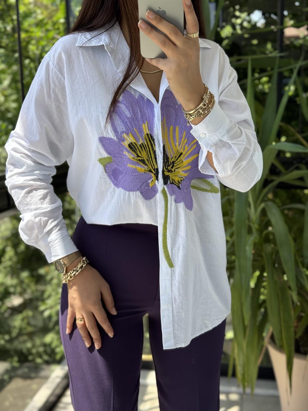 Önü Nakışlı Pamuklu Gömlek Beyaz