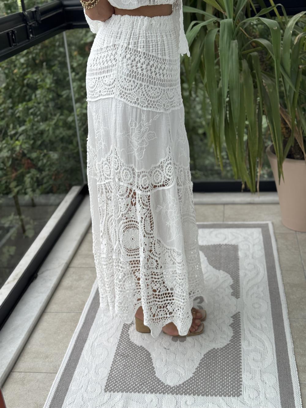 Örme Dantelli Etek Beyaz