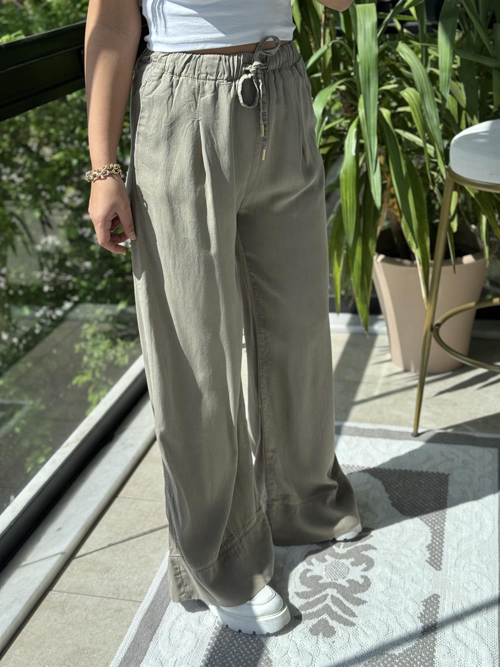 Paça Detaylı Lastikli Tensel Pantolon Haki Yeşili