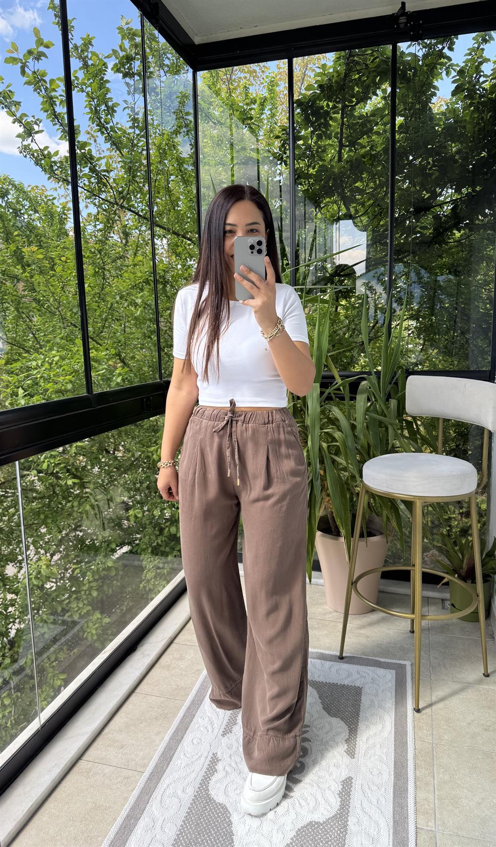 Paça Detaylı Lastikli Tensel Pantolon Kahve