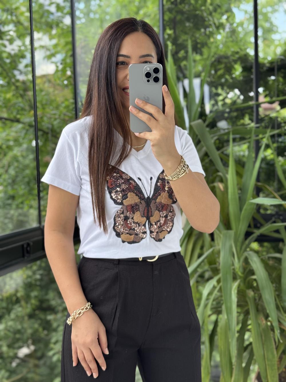 Önü Kelebek İşlemeli Tişört Beyaz