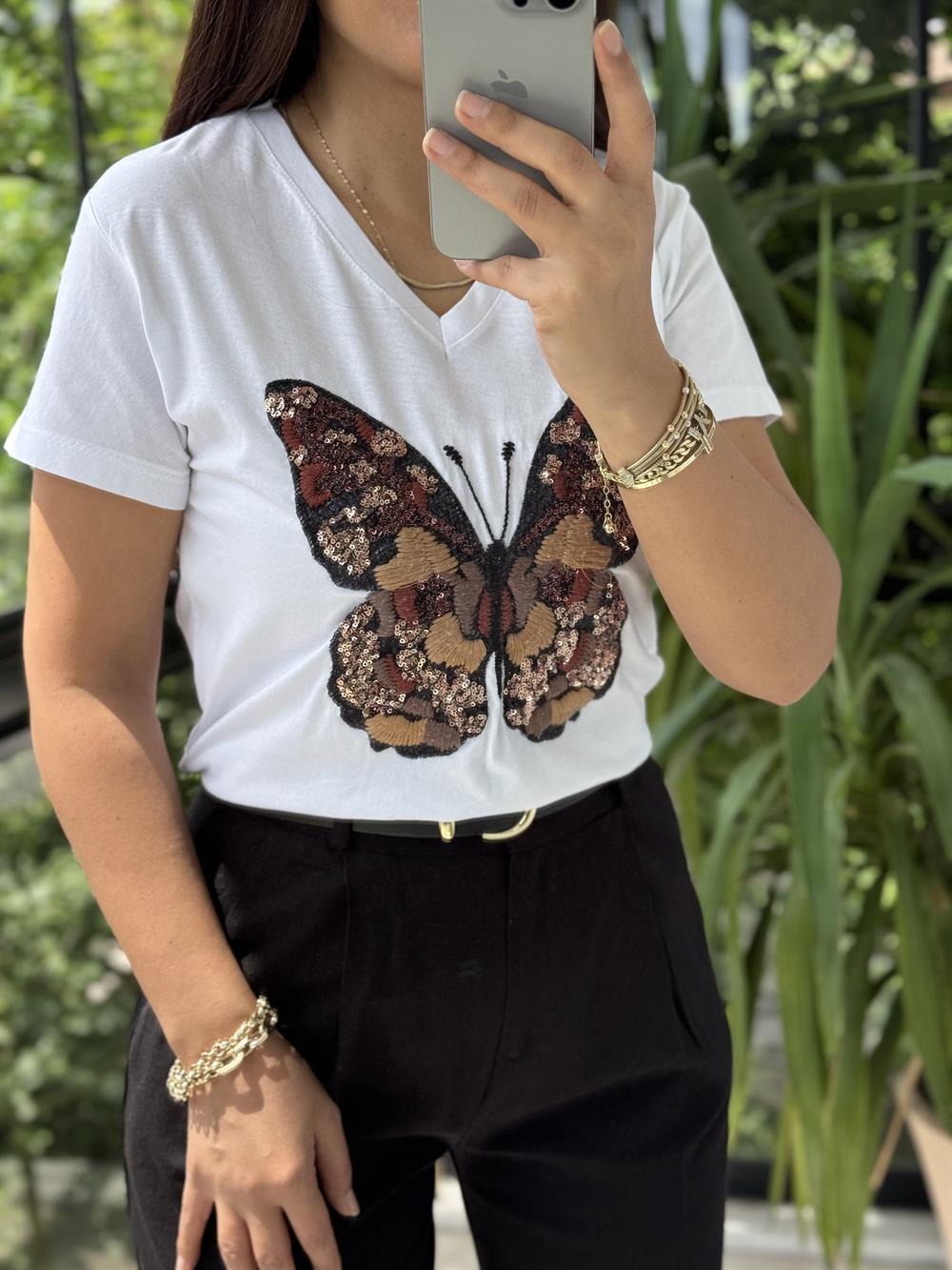 Önü Kelebek İşlemeli Tişört Beyaz