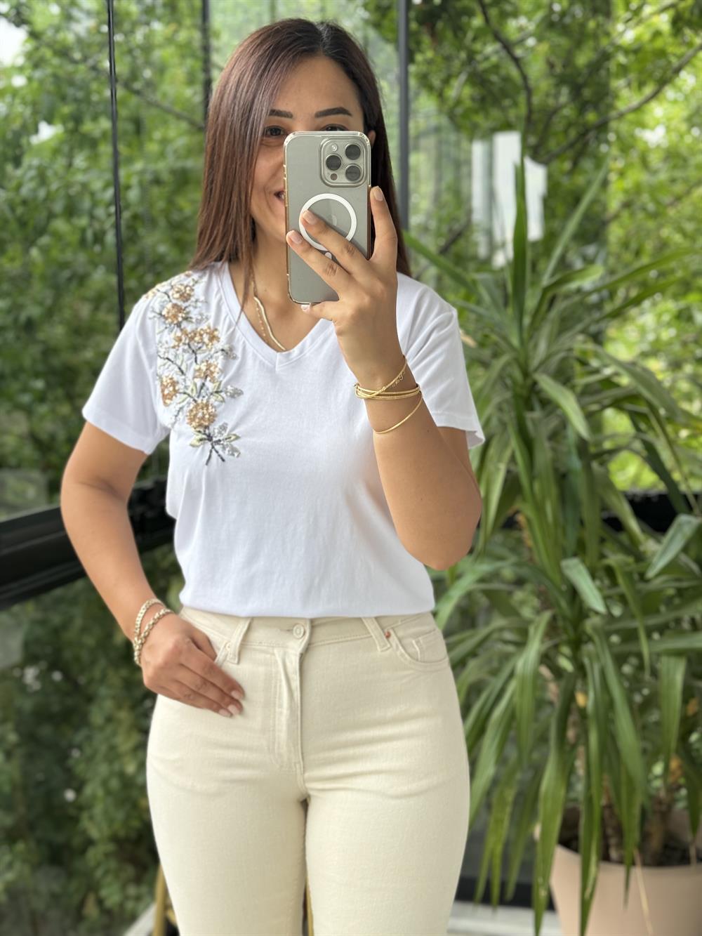 Pamuklu Tişört Omuz İşlemeli