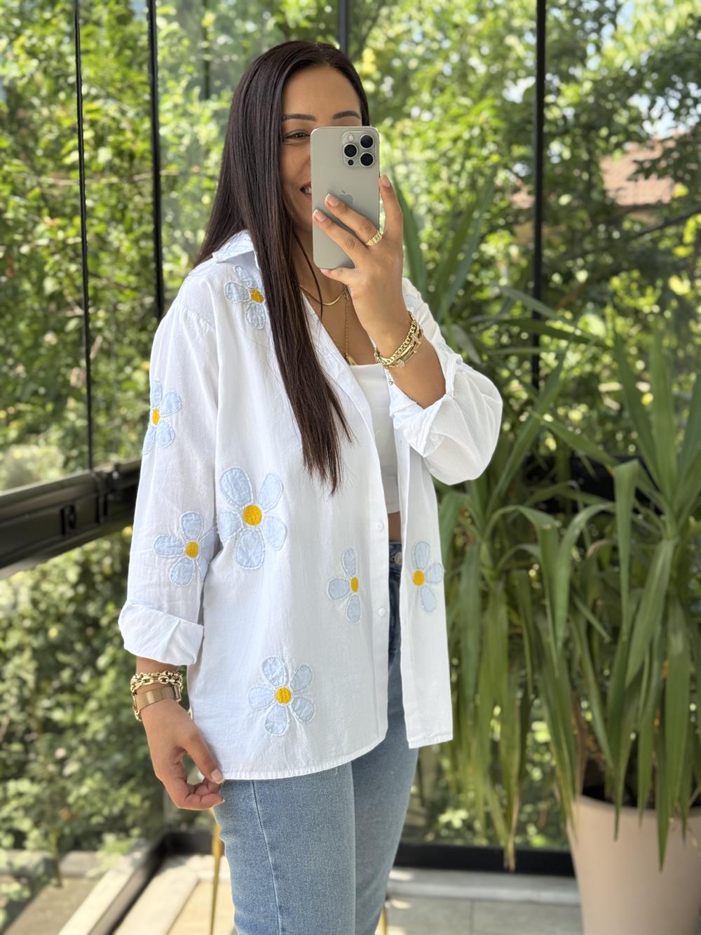 Papatya Detaylı Pamuklu Gömlek Beyaz