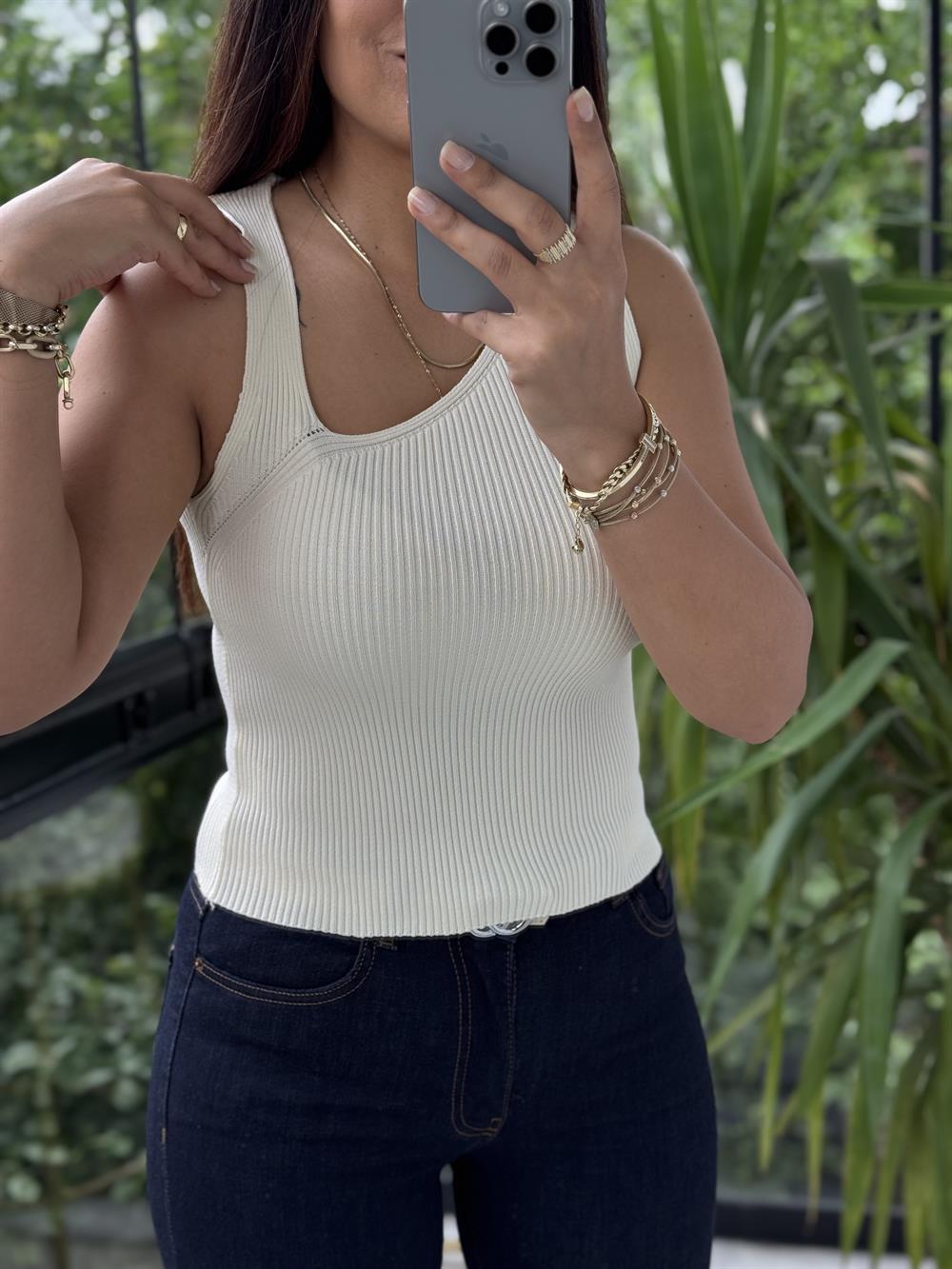 Pencere Detaylı Atlet Krem