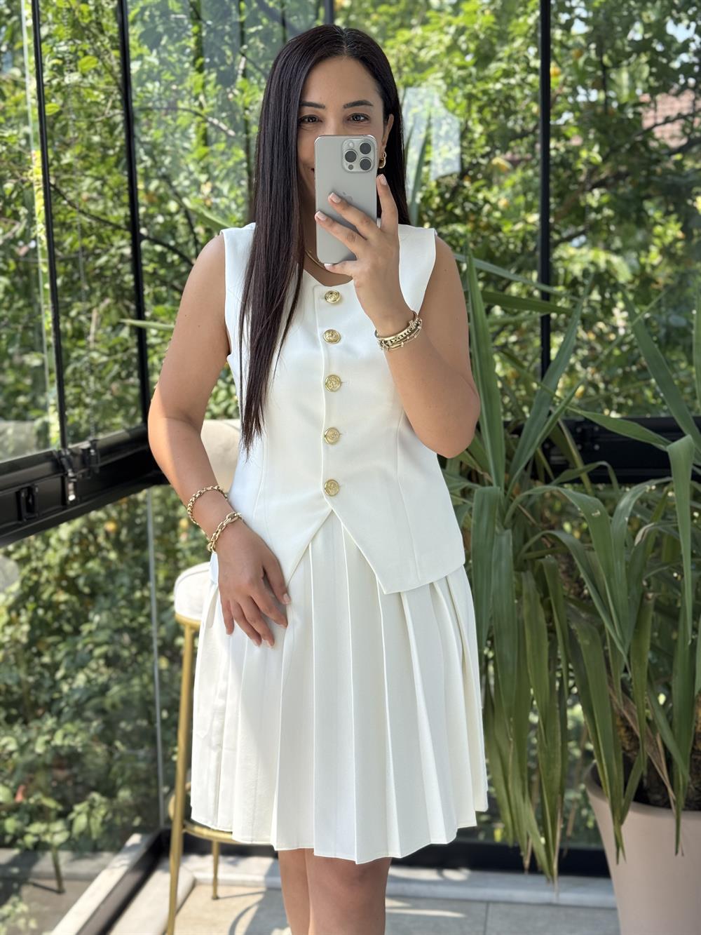 Pileli Etekli Yelek Takım Beyaz