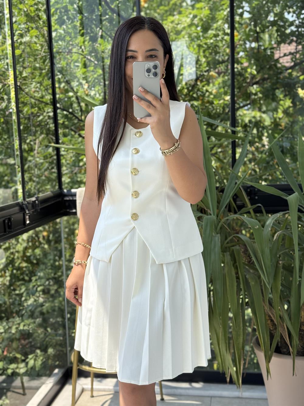 Pileli Etekli Yelek Takım Beyaz