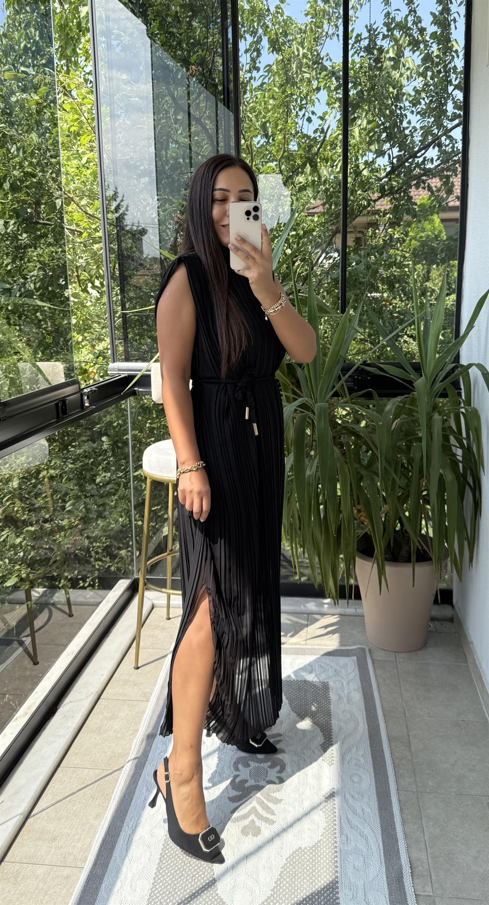 Piliseli Elbise Siyah