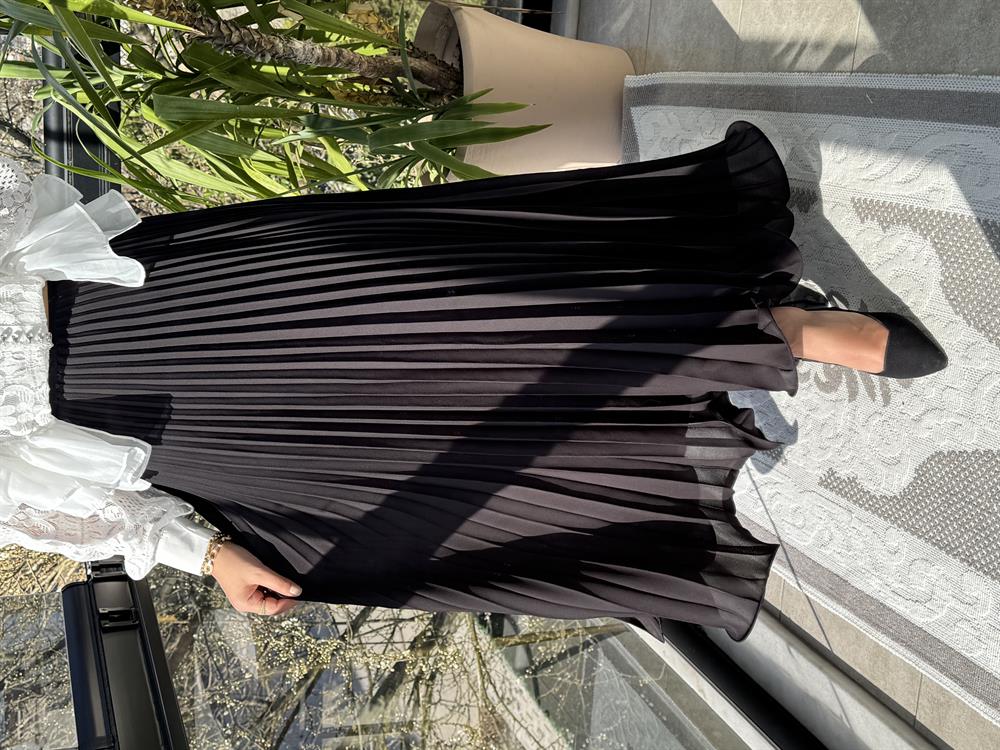 Piliseli Şifon Etek Siyah