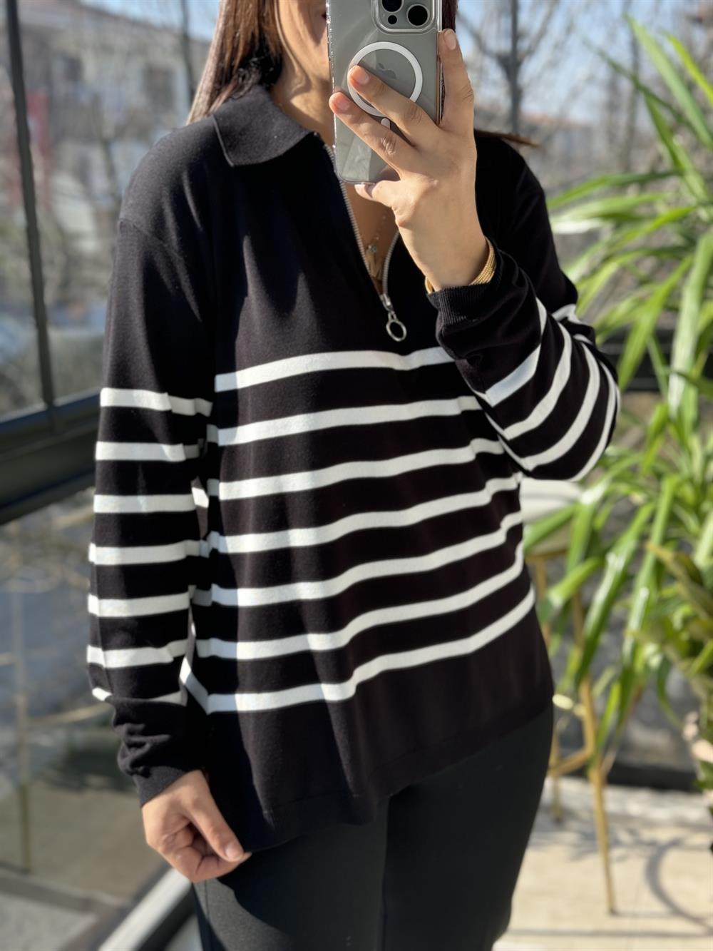 Polo Yaka Çizgili Triko Siyah