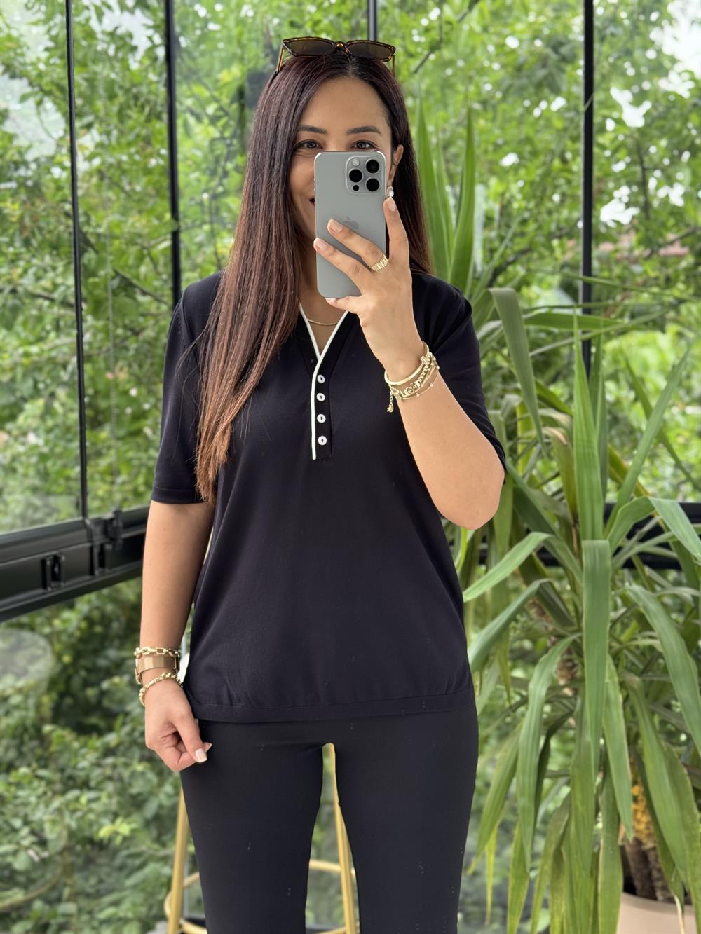 Polo Yaka Özel Düğmeli Triko Bluz Siyah