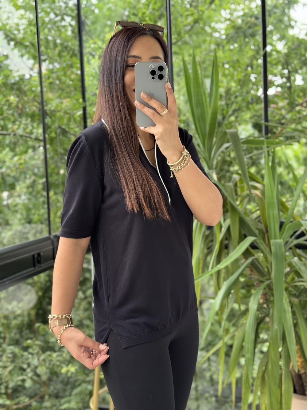 Polo Yaka Özel Düğmeli Triko Bluz Siyah