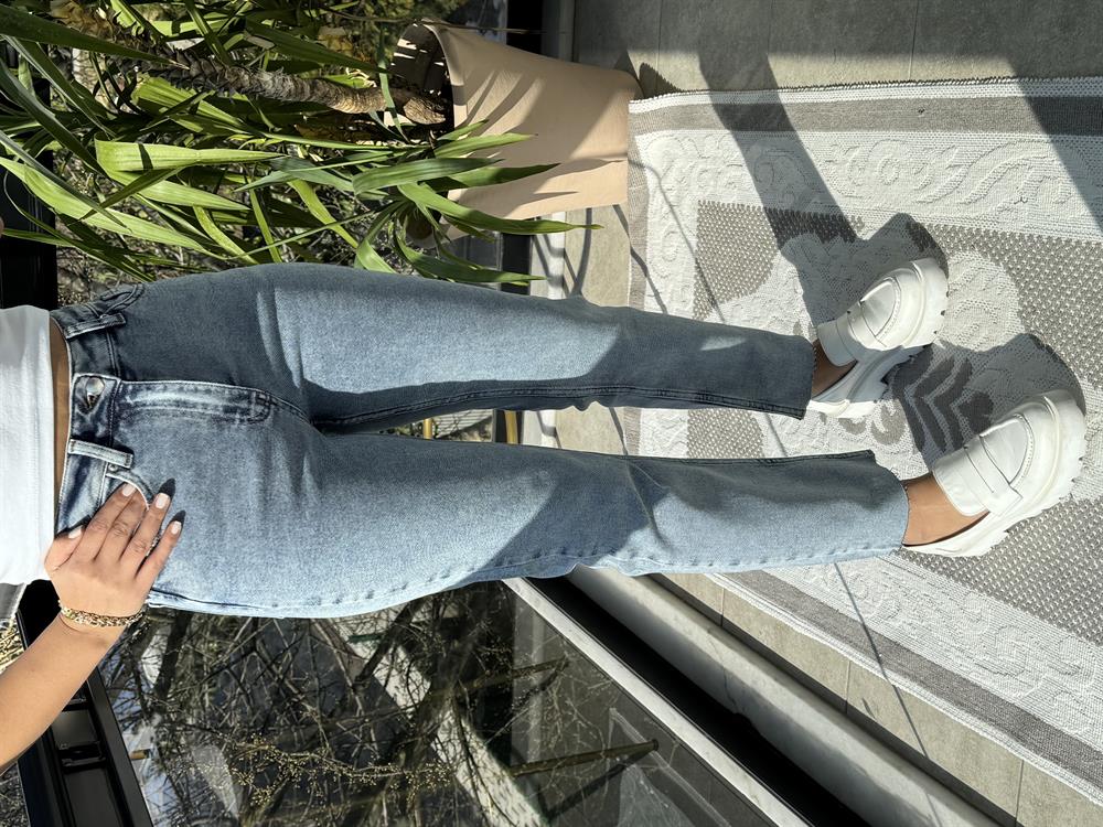 Premium Kalite Kesik Paça Jean Kar Yıkama