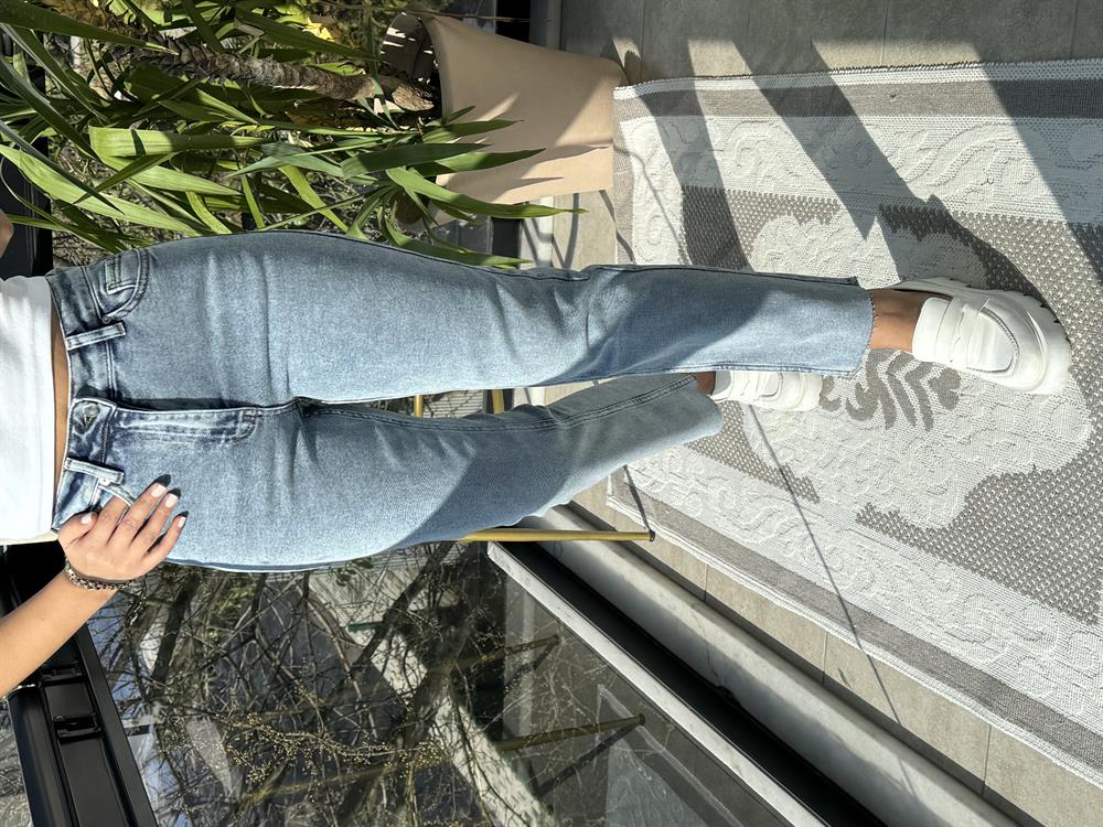 Premium Kalite Kesik Paça Jean Kar Yıkama