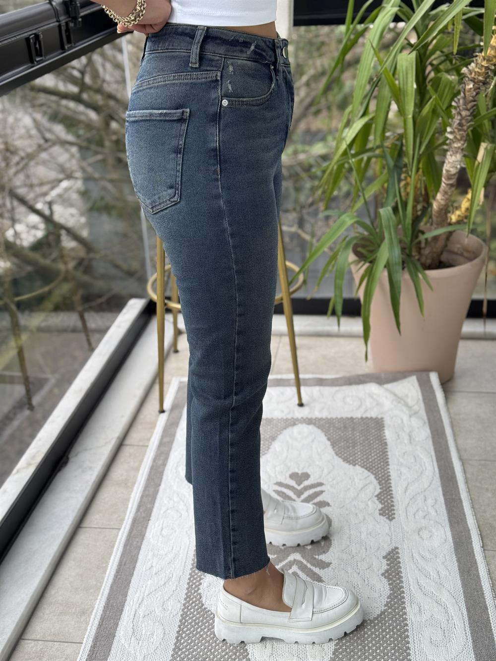 Premium Kalite Kesik Paça Jean Yeşil Yıkama