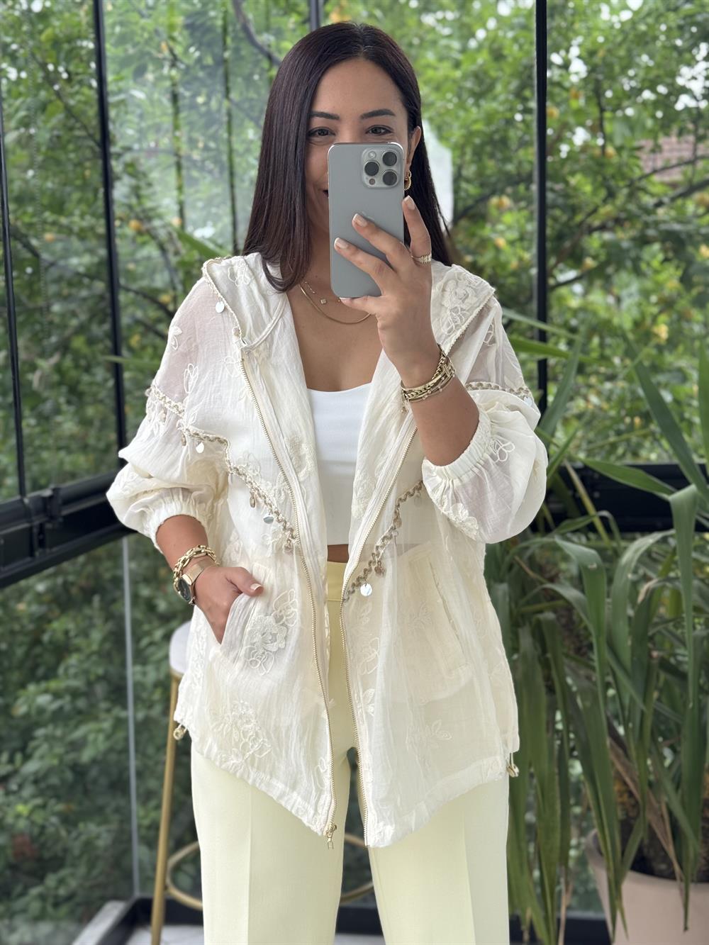 Pullu Nakışlı Ceket Natural