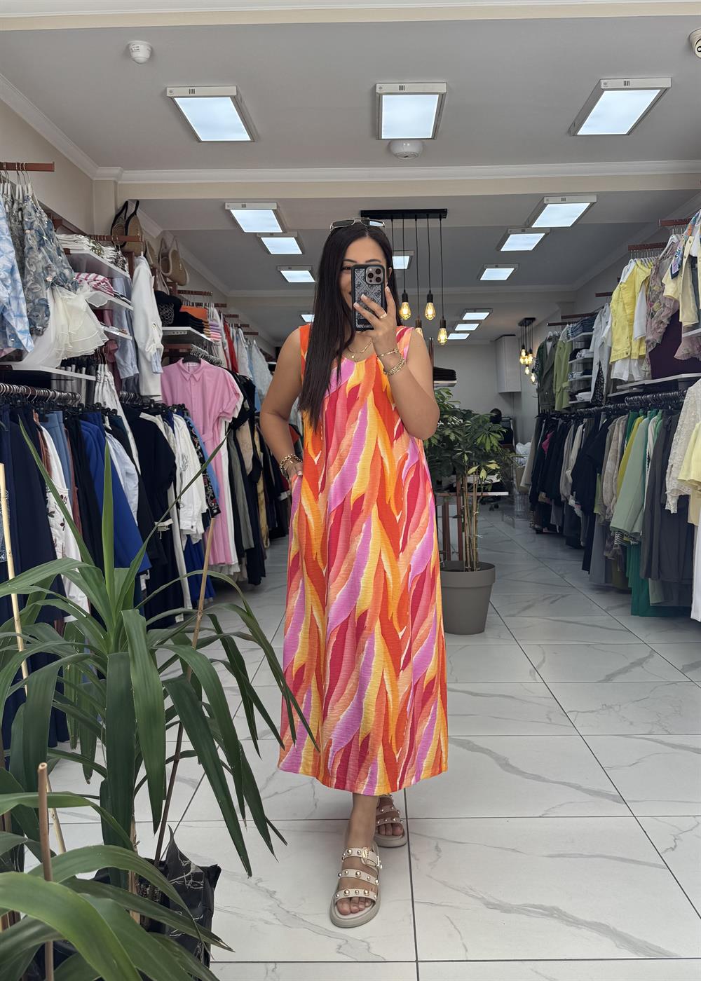 Renkli Desenli Kalın Askılı Elbise Fuşya