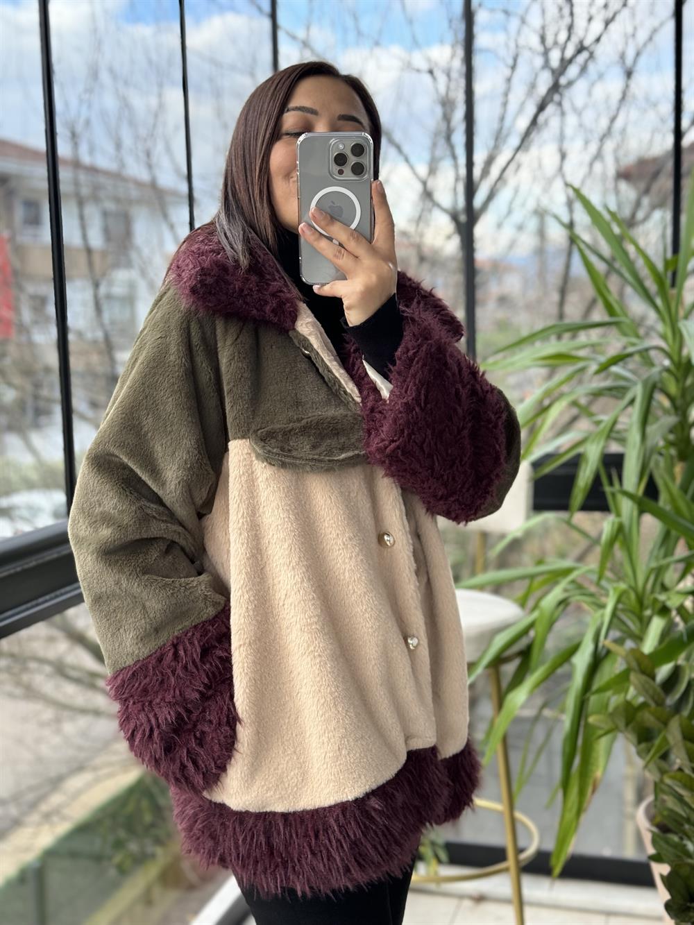 Renkli Pelüşlu Mont