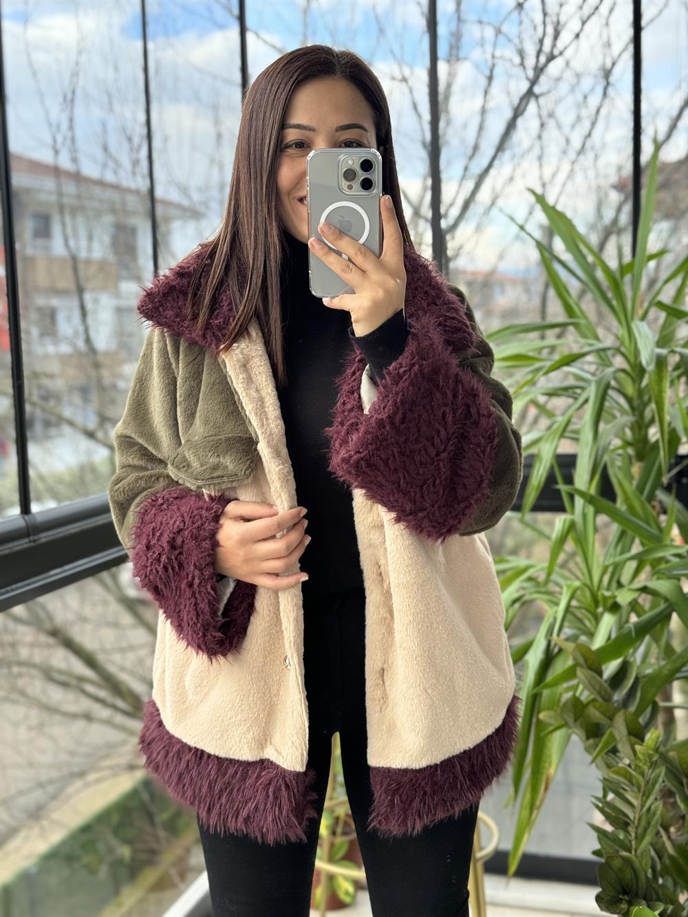 Renkli Pelüşlu Mont