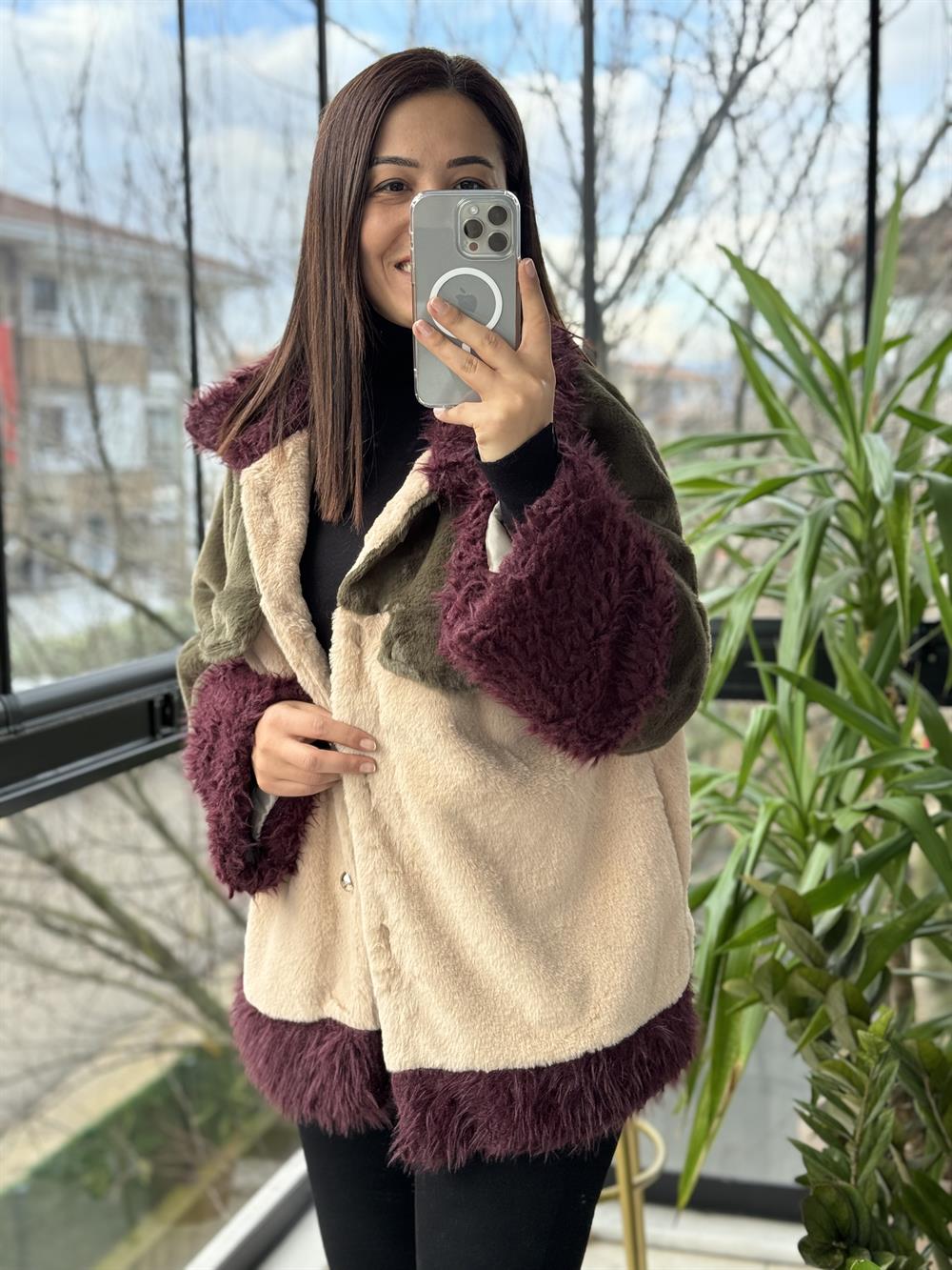 Renkli Pelüşlu Mont