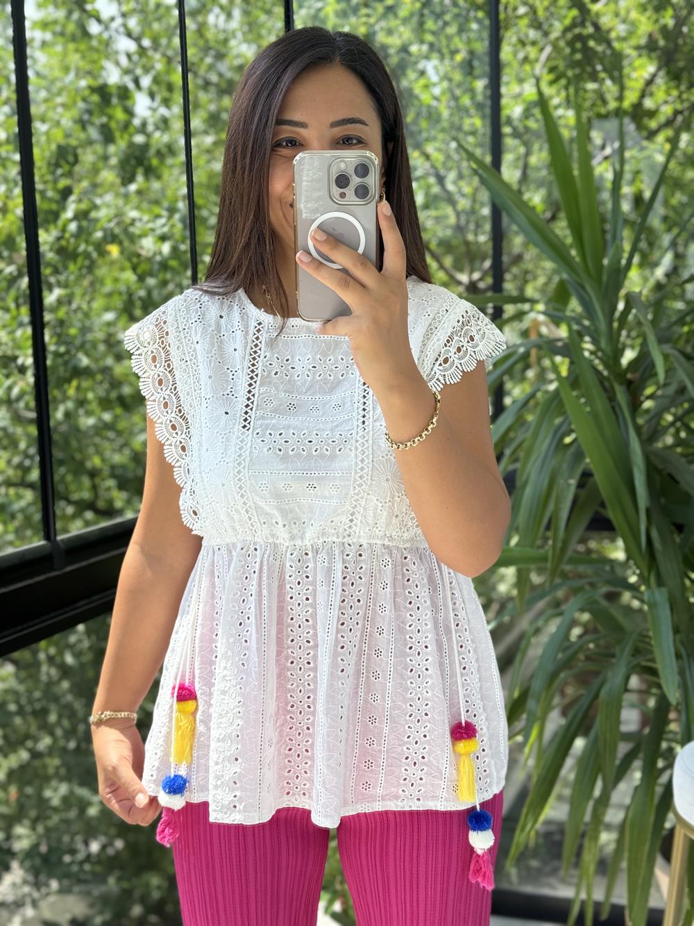 Renkli Ponponlu Fisto Bluz Beyaz