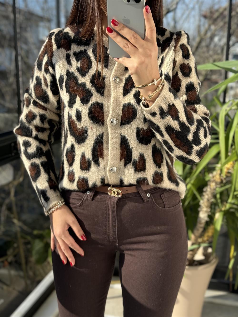 Şardonlu Leopar Desen Hırka Bej