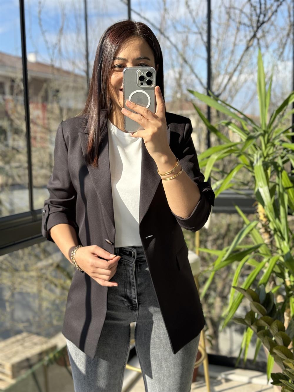 Siyah Kolu Düğmeli Blazer Ceket