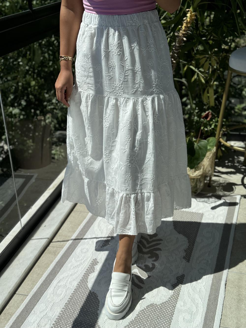 Tam Fisto Etek Beyaz