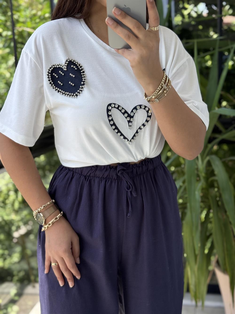 Taş Çakımlı Kalpli Tişört Ekru