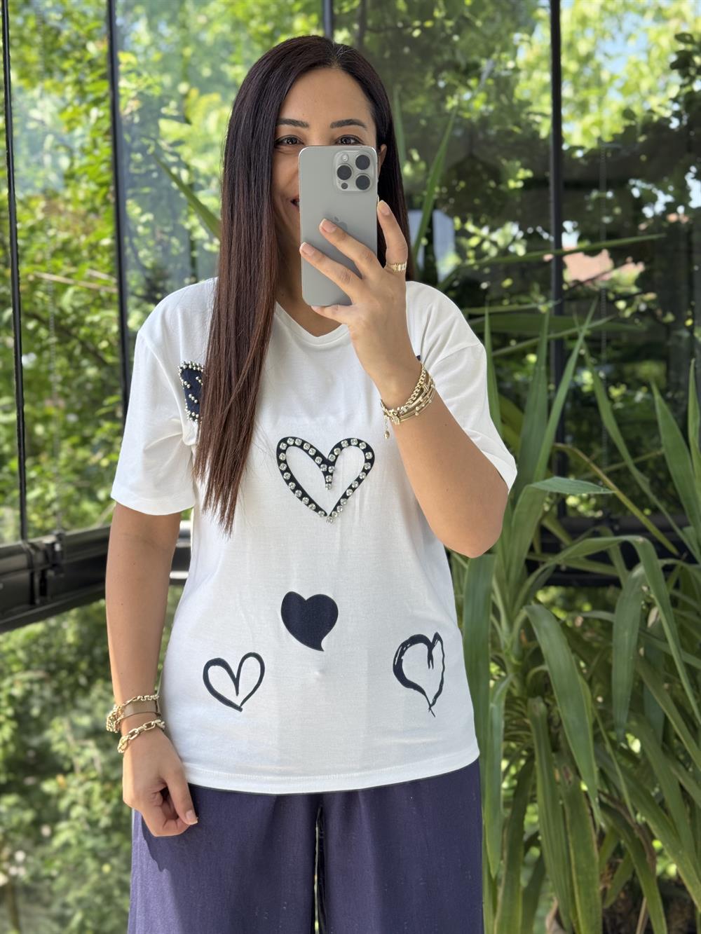Taş Çakımlı Kalpli Tişört Ekru