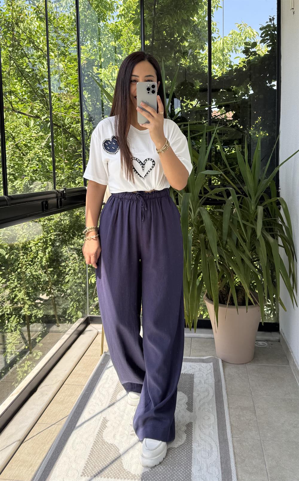 Taş Çakımlı Kalpli Tişört Ekru