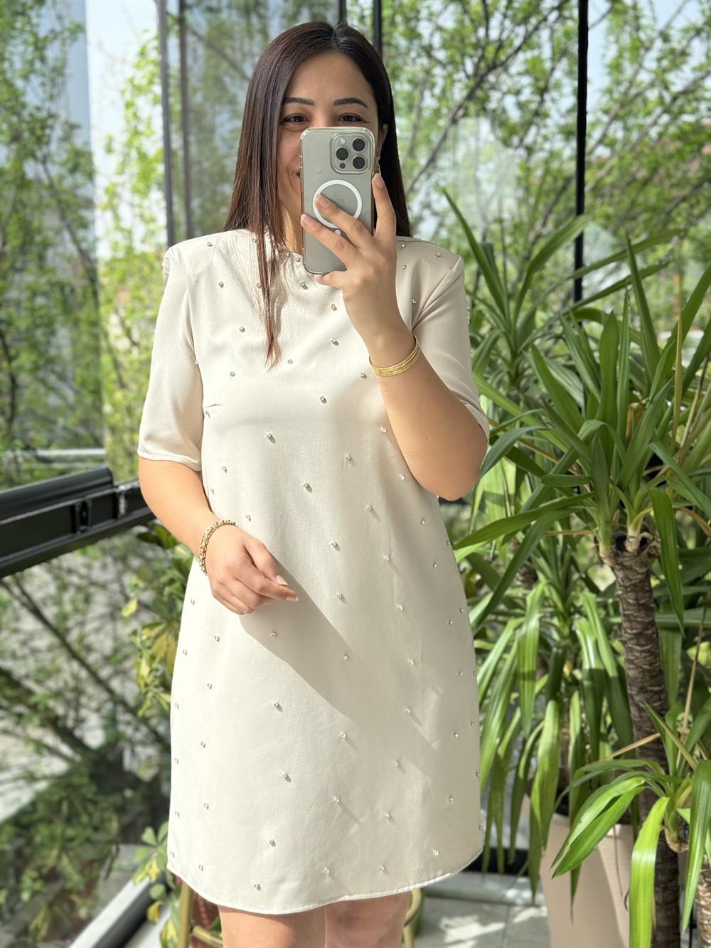 Taşlı Kısa Elbise Bej