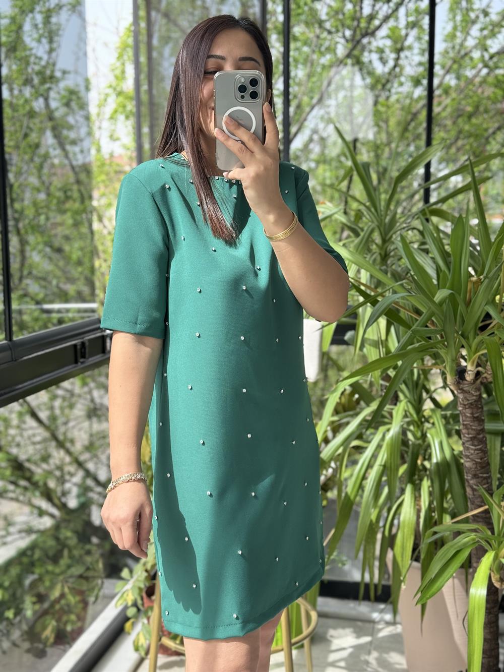 Taşlı Kısa Elbise Zümrüt