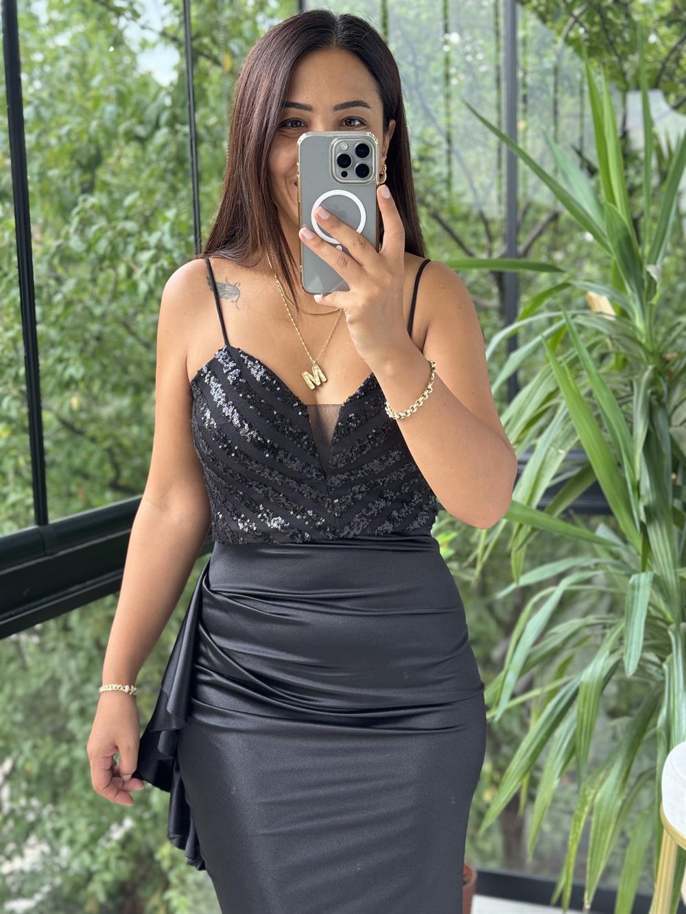 Üzeri Pullu Saten Etek Elbise Siyah