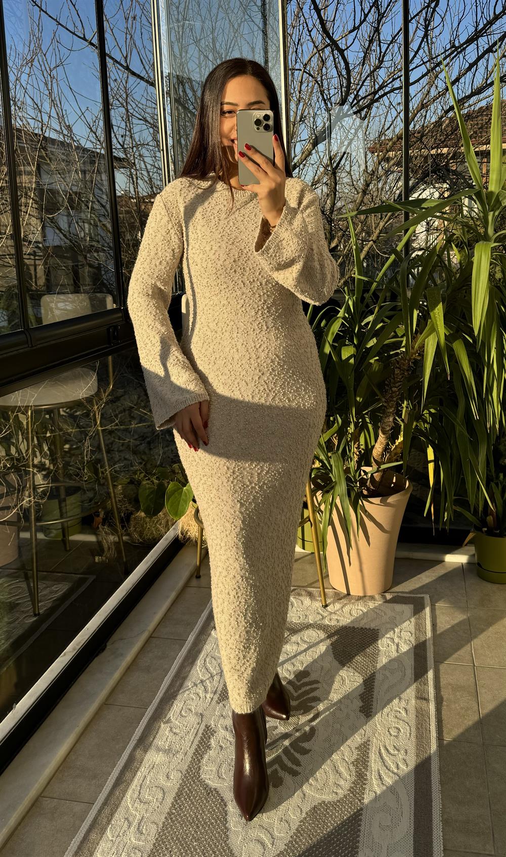 Uzun Triko Elbise Krem