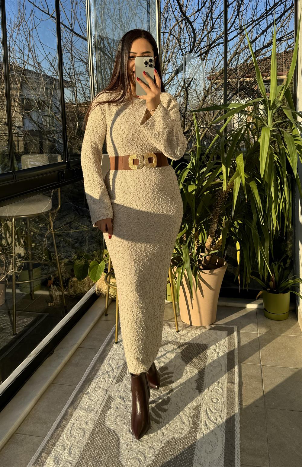 Uzun Triko Elbise Krem