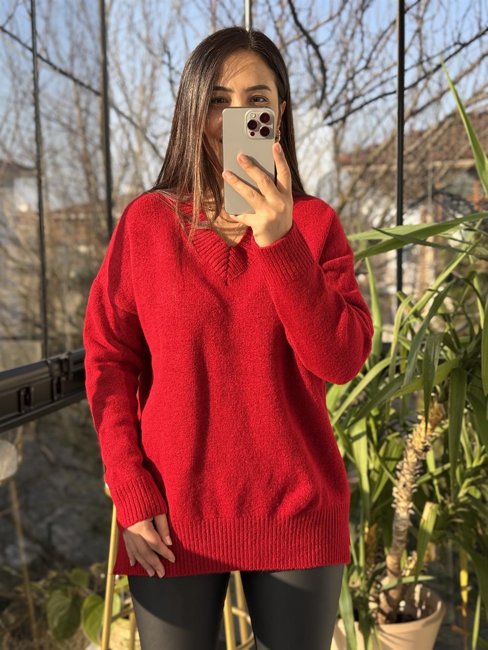 V Yaka Basic Kazak Kırmzı