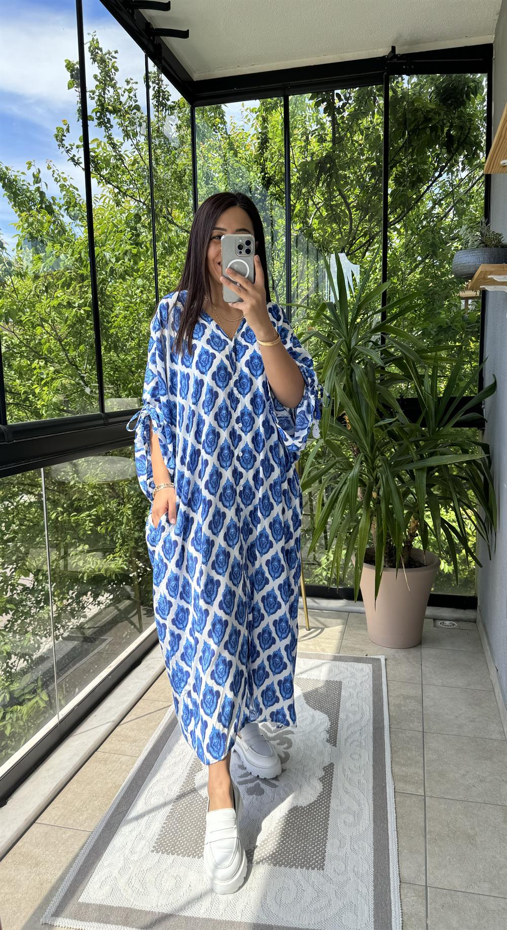 V Yaka Uzun Gömlek Elbise Lacivert