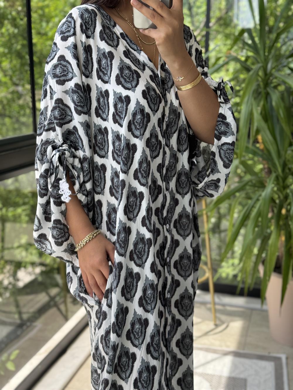 V Yaka Uzun Gömlek Elbise Siyah