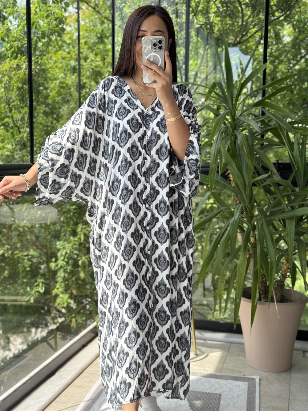 V Yaka Uzun Gömlek Elbise Siyah