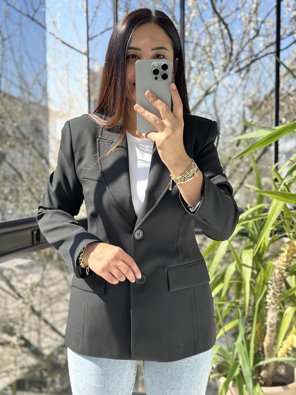 Volanlı İki Düğme Blazer Siyah