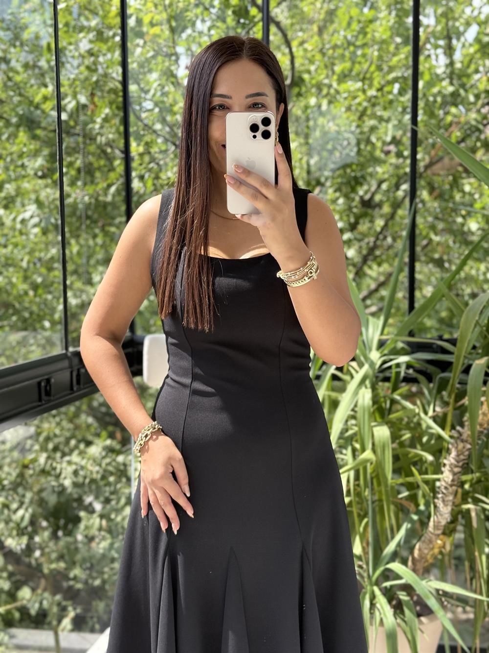 Volanlı Slim Elbise Siyah